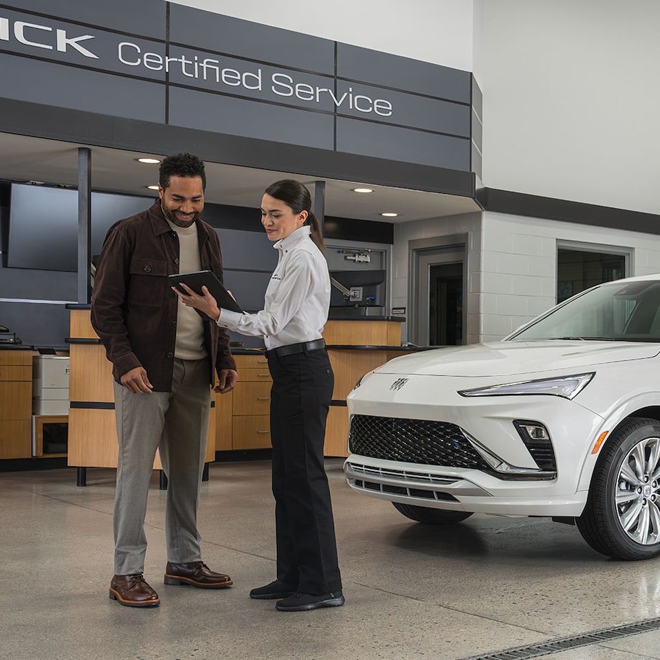 Al finalizar tu servicio automotriz Buick, te damos detalles de las operaciones realizadas, partes reemplazadas y recomendaciones